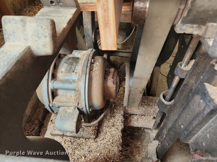 image for item MW9689 Rowley & Hermance  4" sticker molder