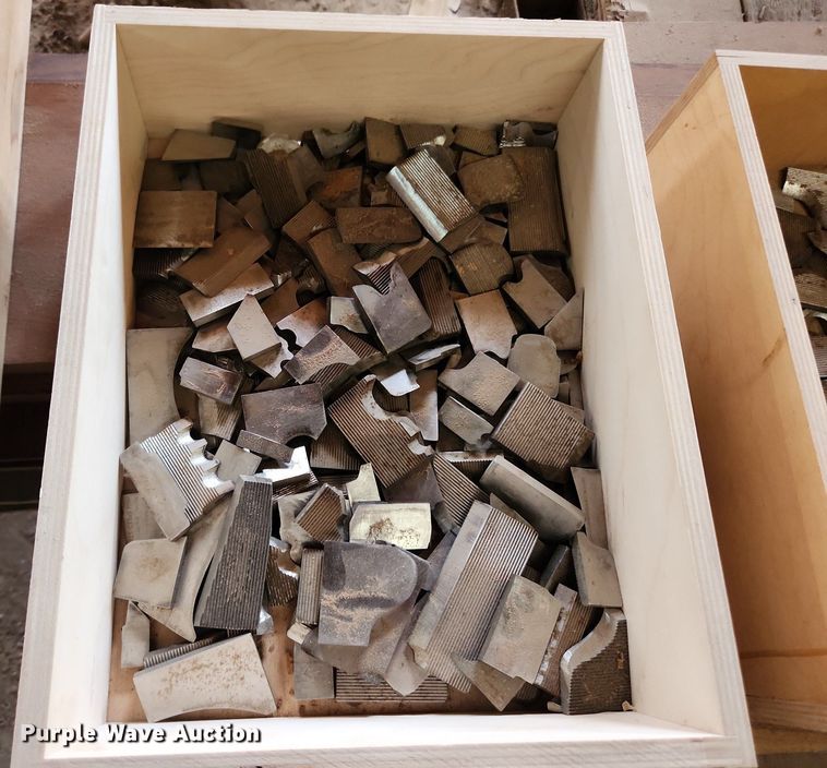 image for item MW9689 Rowley & Hermance  4" sticker molder