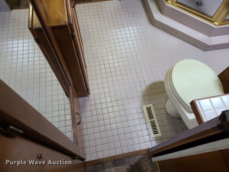 image for item MX9650 1992 Safari Motorcoach  RV