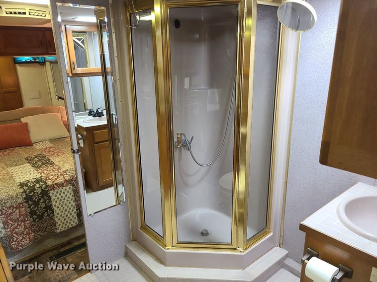 image for item MX9650 1992 Safari Motorcoach  RV