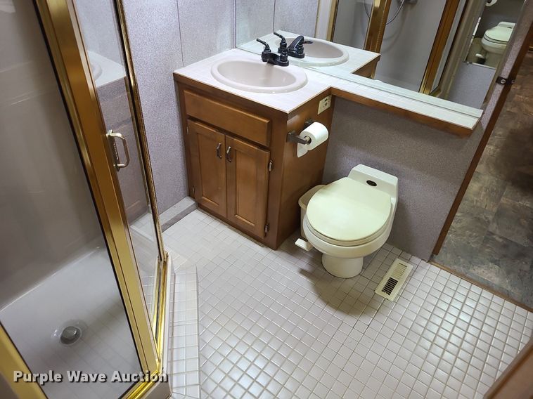 image for item MX9650 1992 Safari Motorcoach  RV