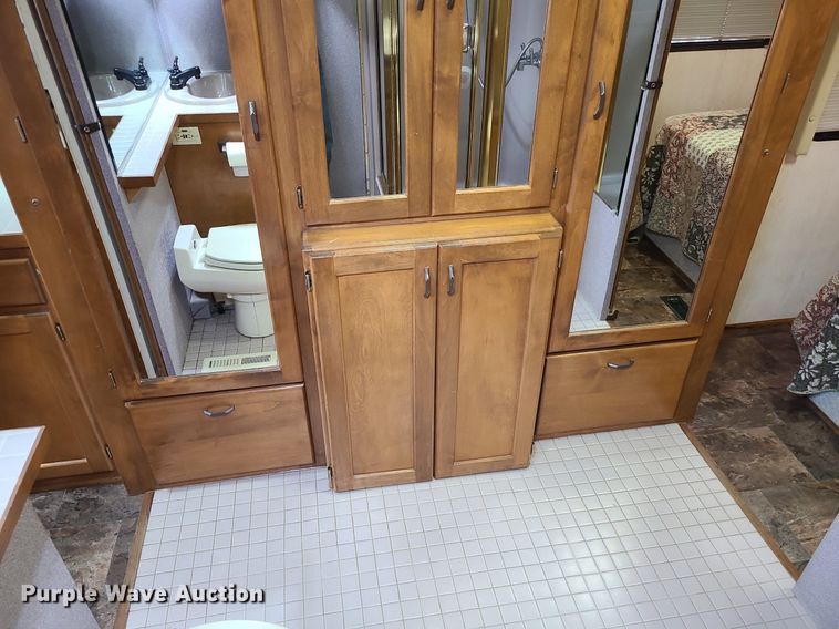 image for item MX9650 1992 Safari Motorcoach  RV