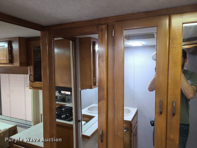 image for item MX9650 1992 Safari Motorcoach  RV