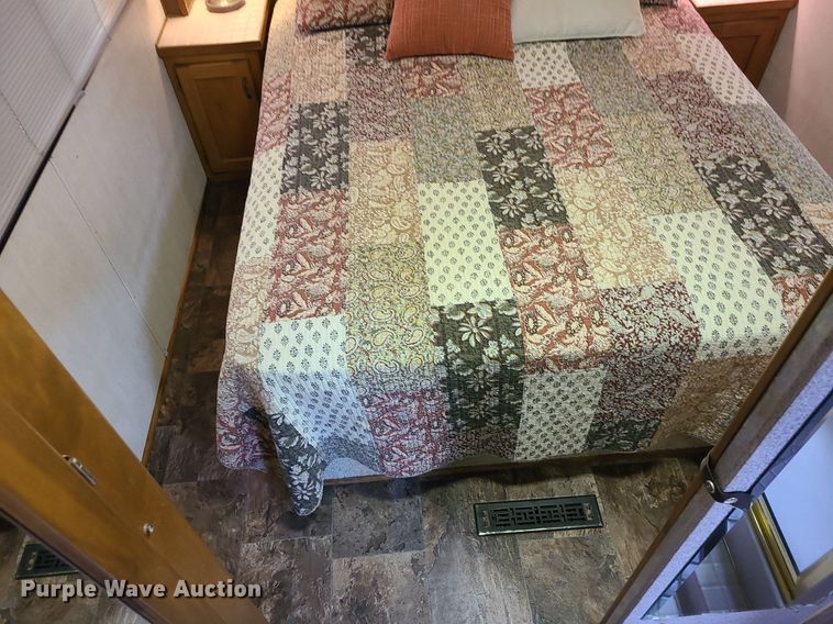 image for item MX9650 1992 Safari Motorcoach  RV