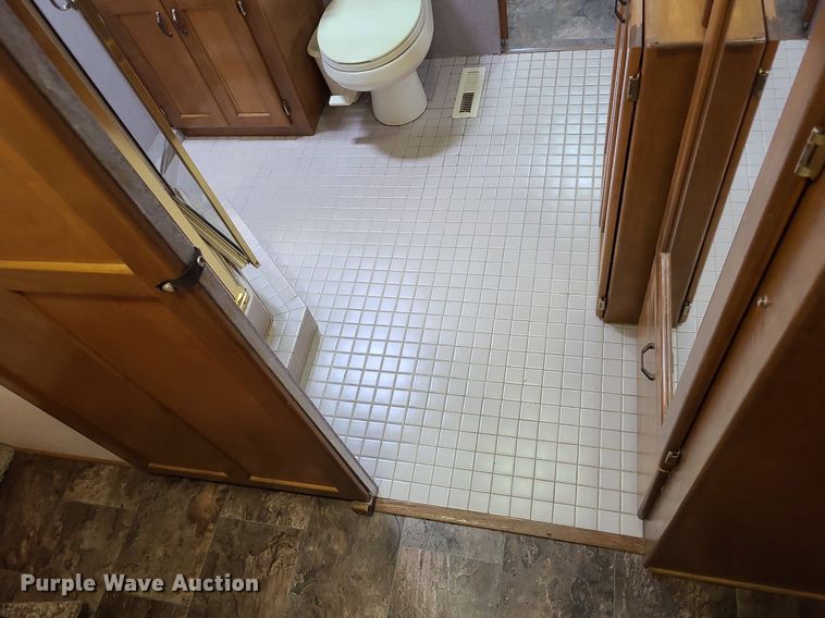 image for item MX9650 1992 Safari Motorcoach  RV