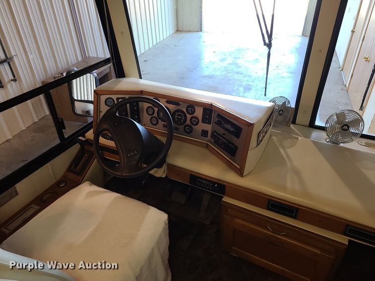 image for item MX9650 1992 Safari Motorcoach  RV