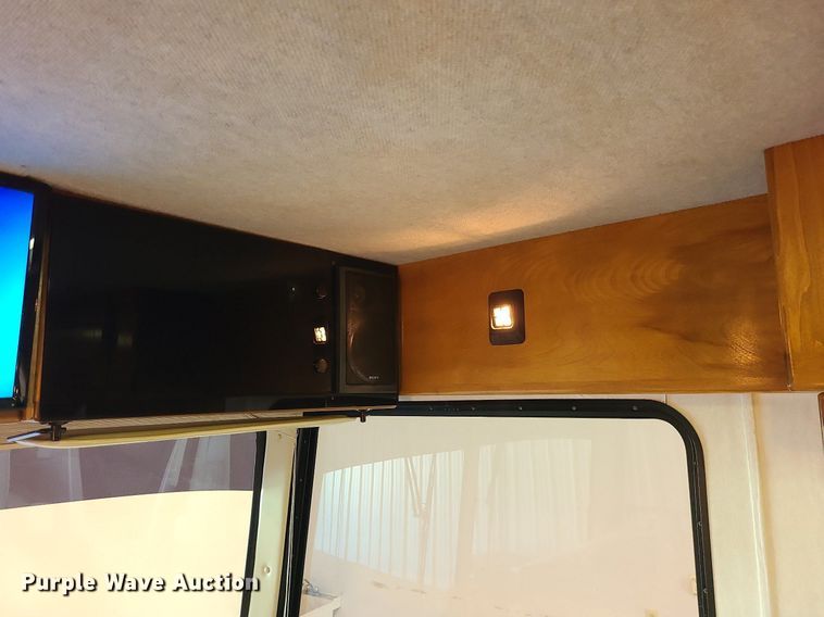 image for item MX9650 1992 Safari Motorcoach  RV