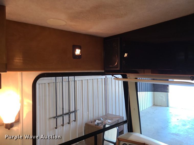 image for item MX9650 1992 Safari Motorcoach  RV