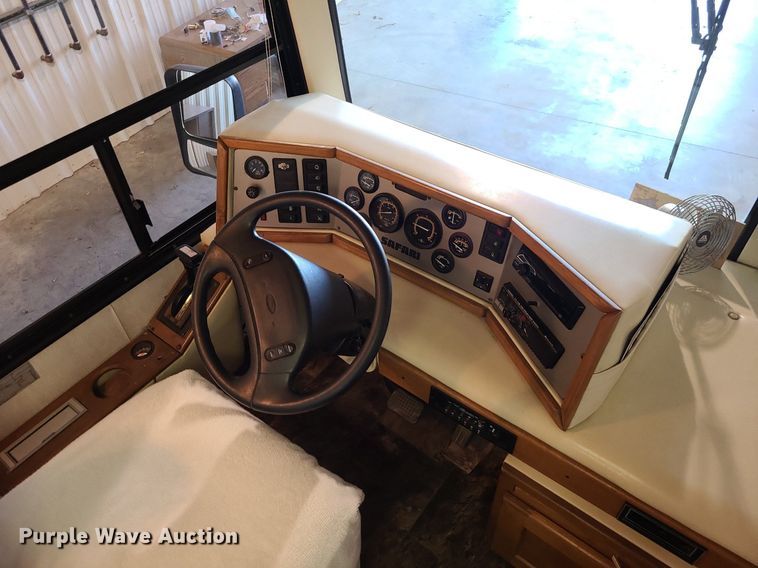 image for item MX9650 1992 Safari Motorcoach  RV