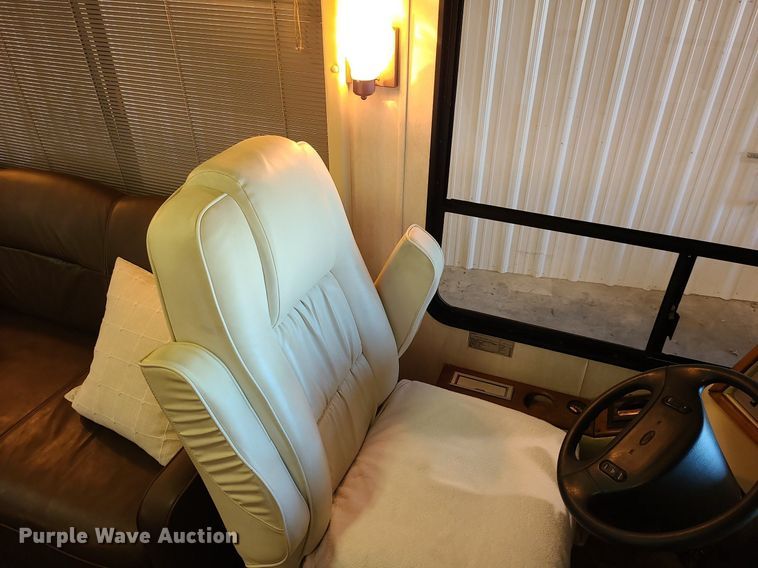 image for item MX9650 1992 Safari Motorcoach  RV