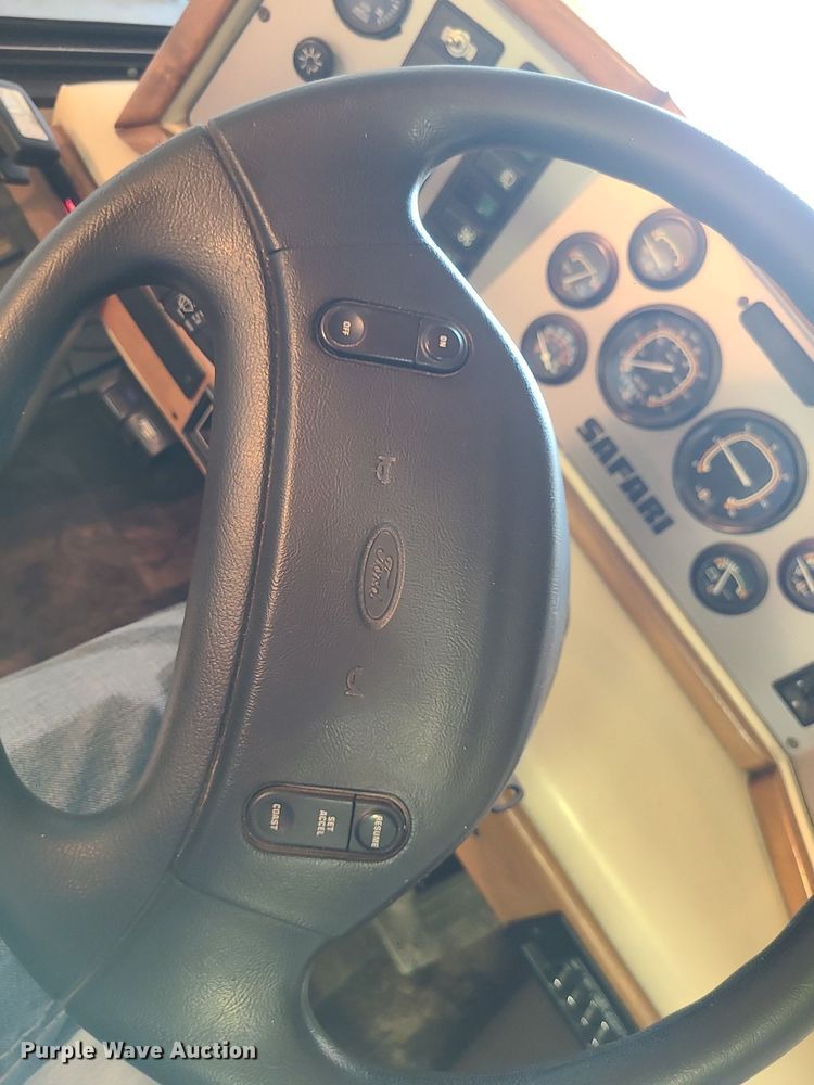 image for item MX9650 1992 Safari Motorcoach  RV