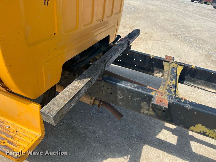 image for item MY9582 1978 Chevrolet C60  truck cab and chassis