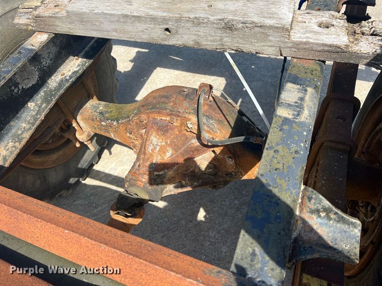 image for item MY9582 1978 Chevrolet C60  truck cab and chassis