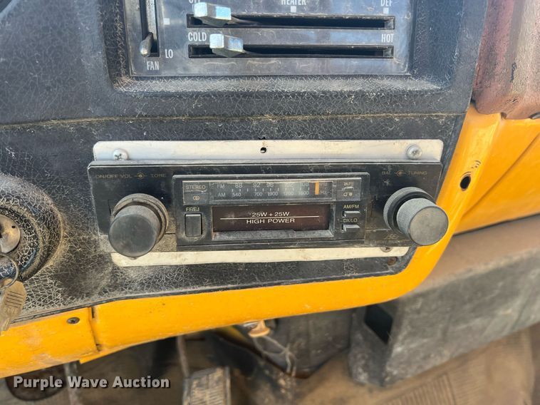 image for item MY9582 1978 Chevrolet C60  truck cab and chassis