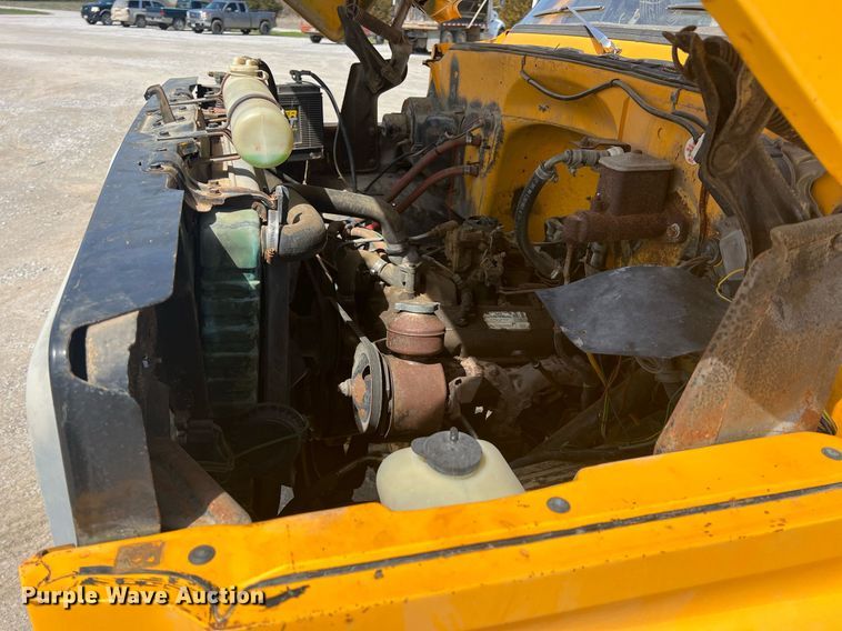 image for item MY9582 1978 Chevrolet C60  truck cab and chassis