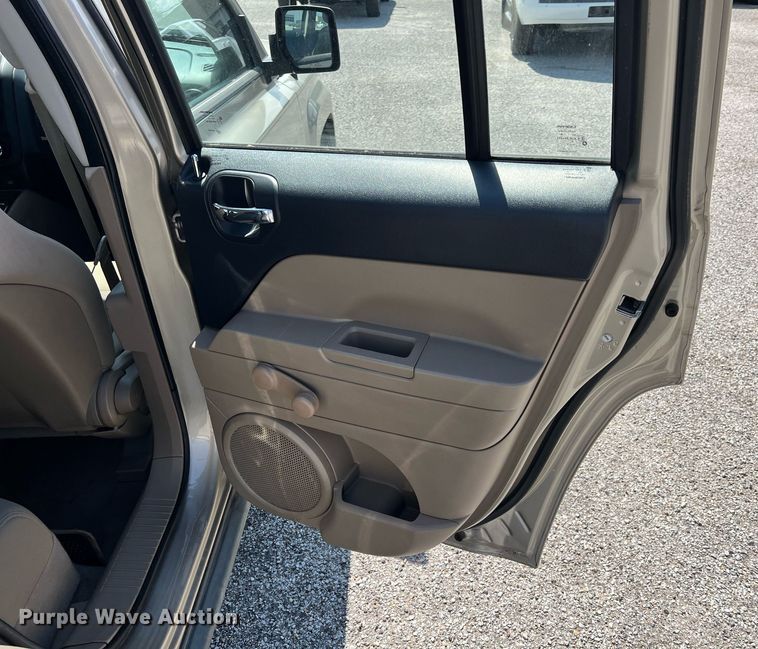 image for item MY9591 2010 Jeep Patriot  SUV