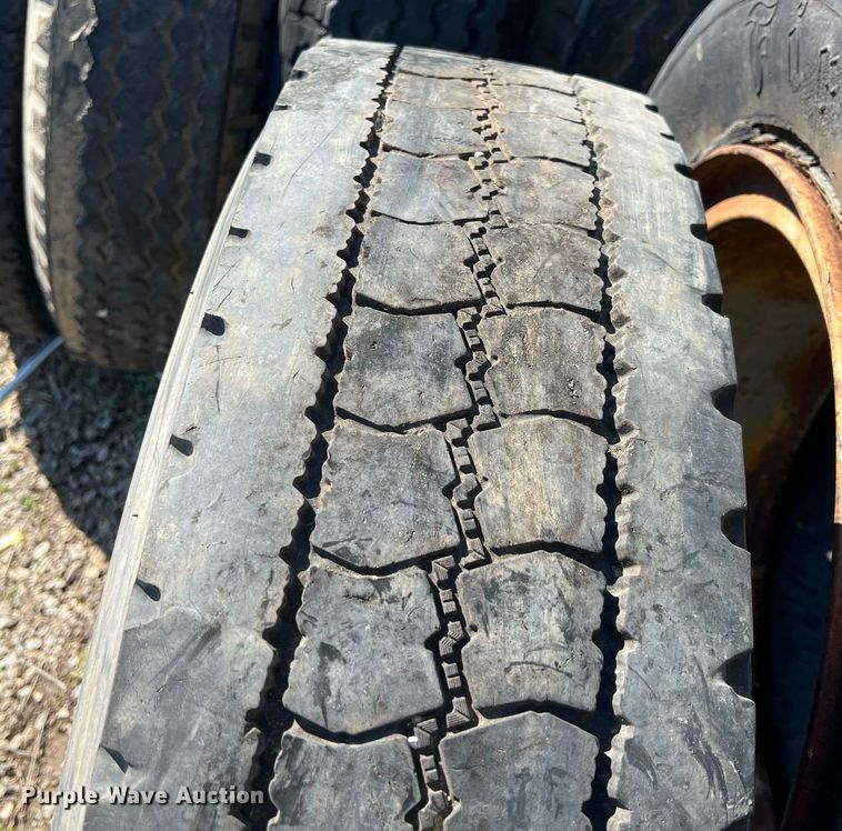 image for item MY9598 (15) Tires and Wheels