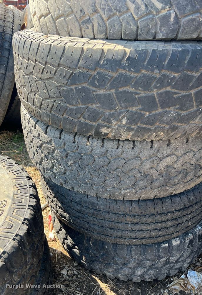 image for item MY9599 Approximately 50 wheels and tires