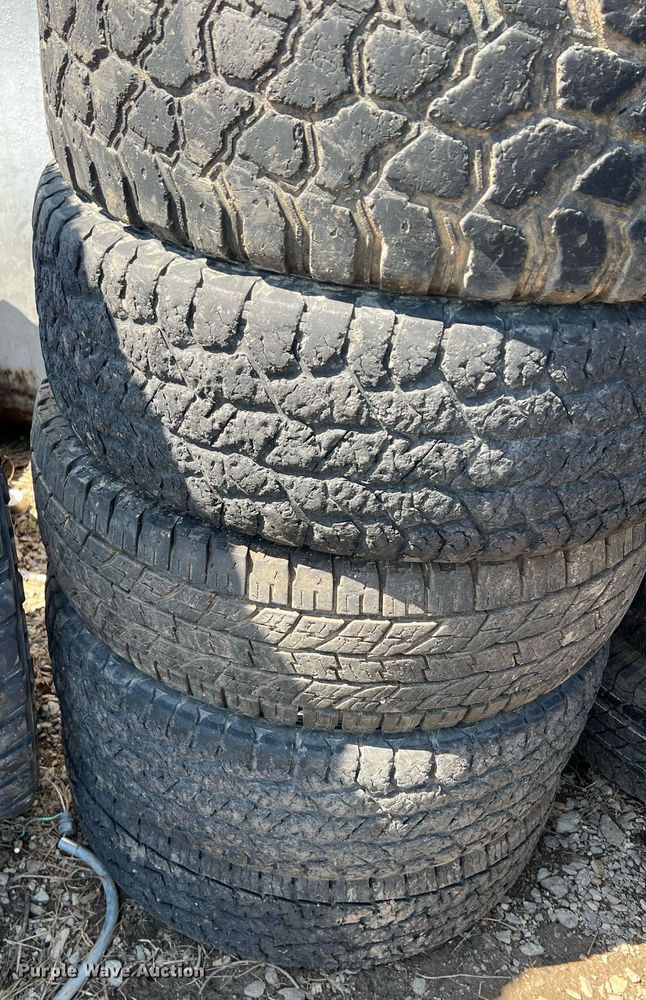 image for item MY9599 Approximately 50 wheels and tires