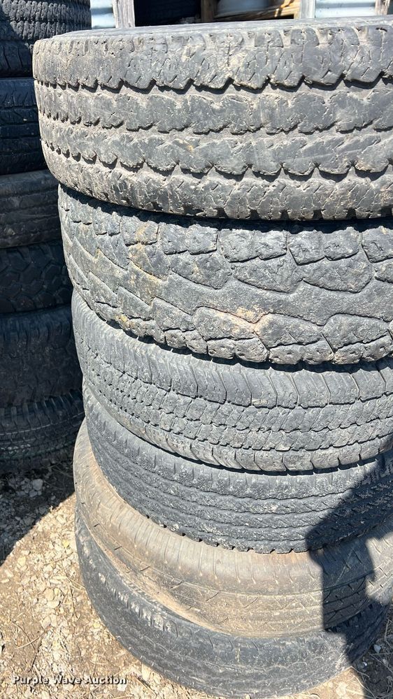 image for item MY9599 Approximately 50 wheels and tires