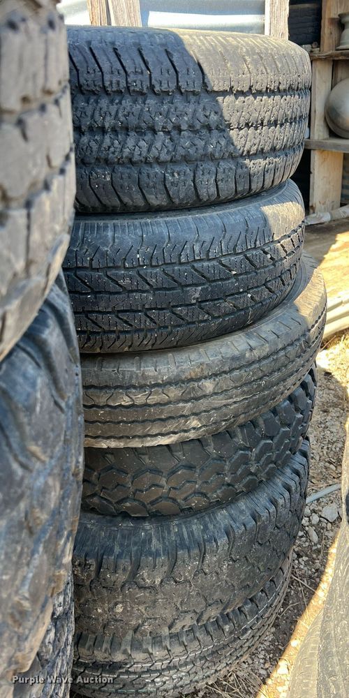 image for item MY9599 Approximately 50 wheels and tires