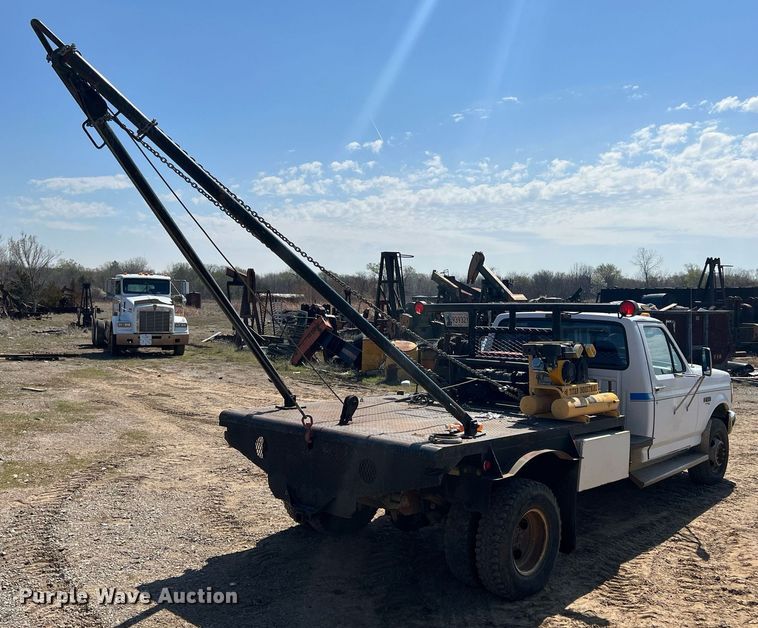 image for item MY9606 1997 Ford F450 Super Duty  flatbed truck