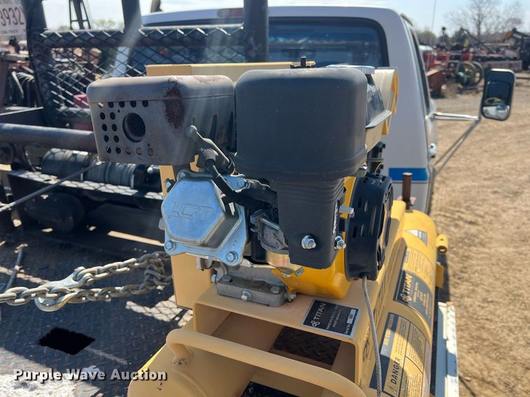 image for item MY9606 1997 Ford F450 Super Duty  flatbed truck