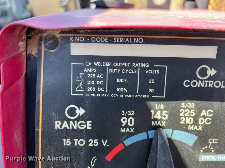 image for item MY9606 1997 Ford F450 Super Duty  flatbed truck