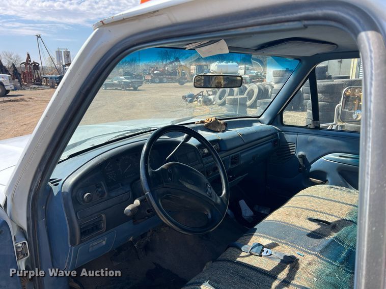 image for item MY9606 1997 Ford F450 Super Duty  flatbed truck