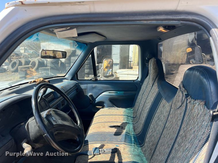 image for item MY9606 1997 Ford F450 Super Duty  flatbed truck