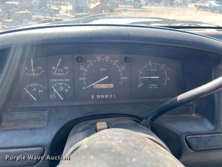 image for item MY9606 1997 Ford F450 Super Duty  flatbed truck