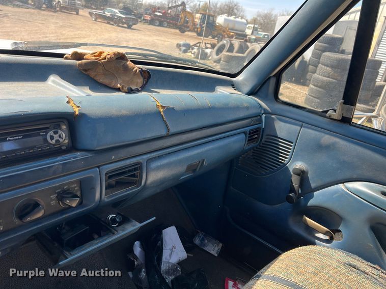 image for item MY9606 1997 Ford F450 Super Duty  flatbed truck