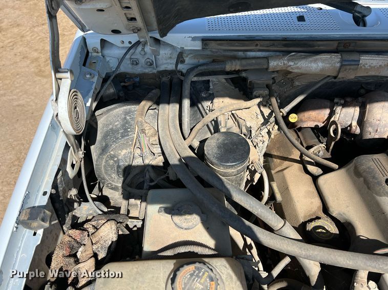 image for item MY9606 1997 Ford F450 Super Duty  flatbed truck