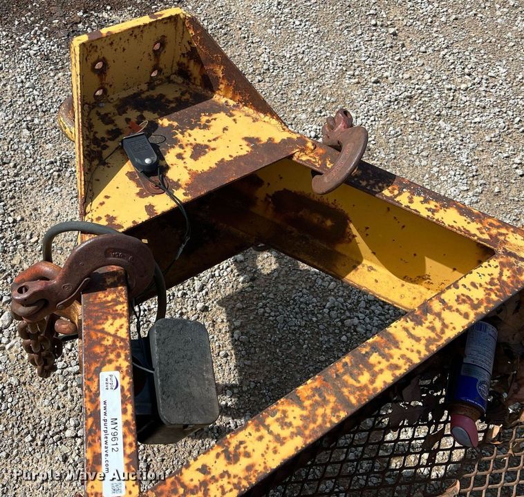 image for item MY9612 1997 Belshe T-4  equipment trailer