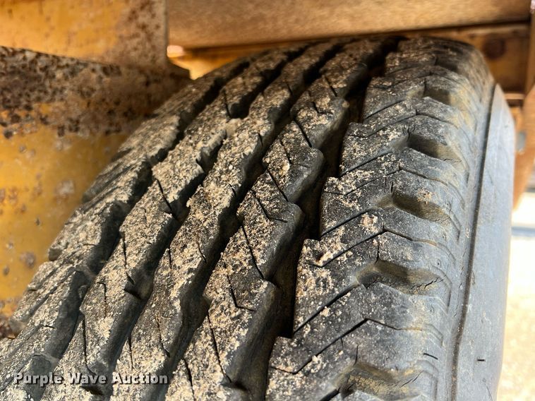 image for item MY9612 1997 Belshe T-4  equipment trailer