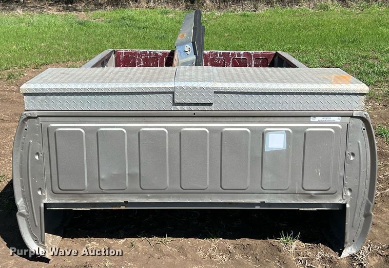 image for item MY9733 Chevrolet  pickup bed