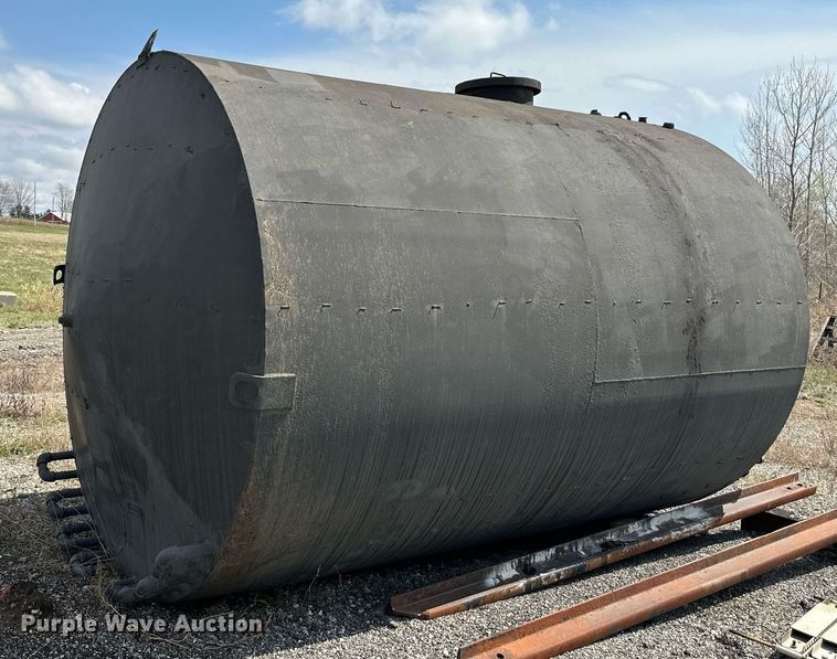 image for item DG6379 Asphalt oil tank