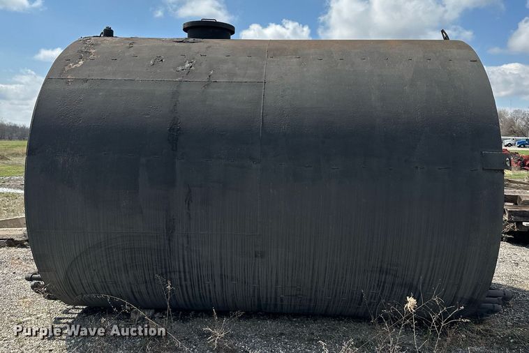 image for item DG6379 Asphalt oil tank
