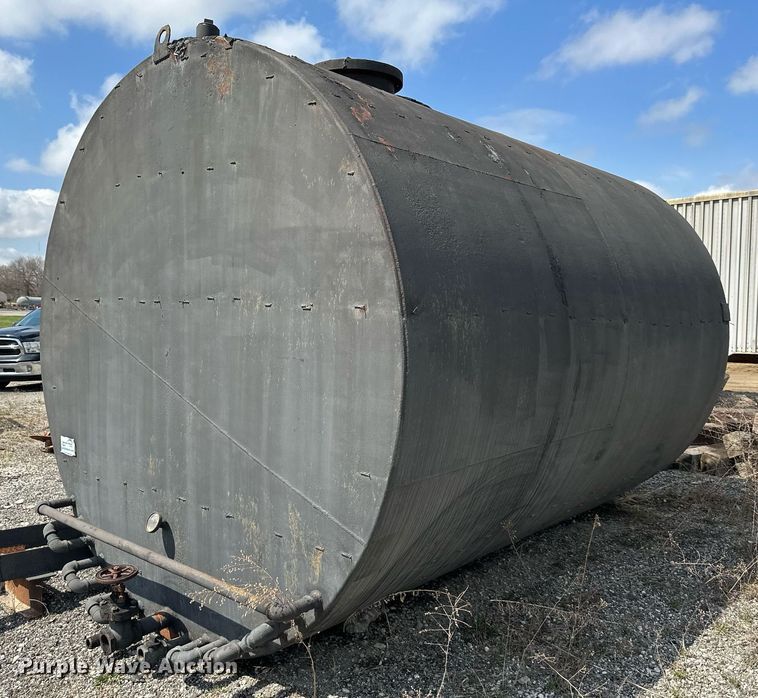 image for item DG6379 Asphalt oil tank