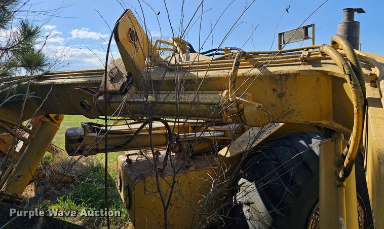 image for item DK1735 Allis Chalmers TS160  conventional scraper
