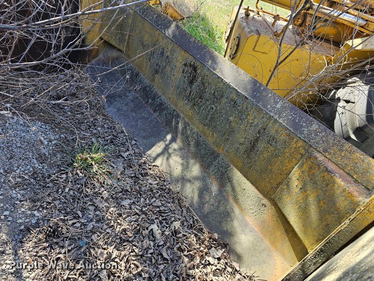 image for item DK1735 Allis Chalmers TS160  conventional scraper