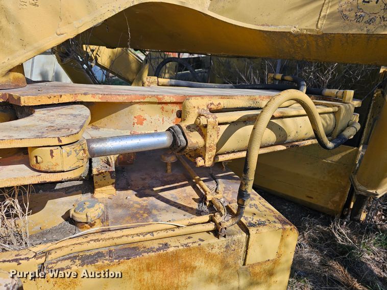 image for item DK1735 Allis Chalmers TS160  conventional scraper