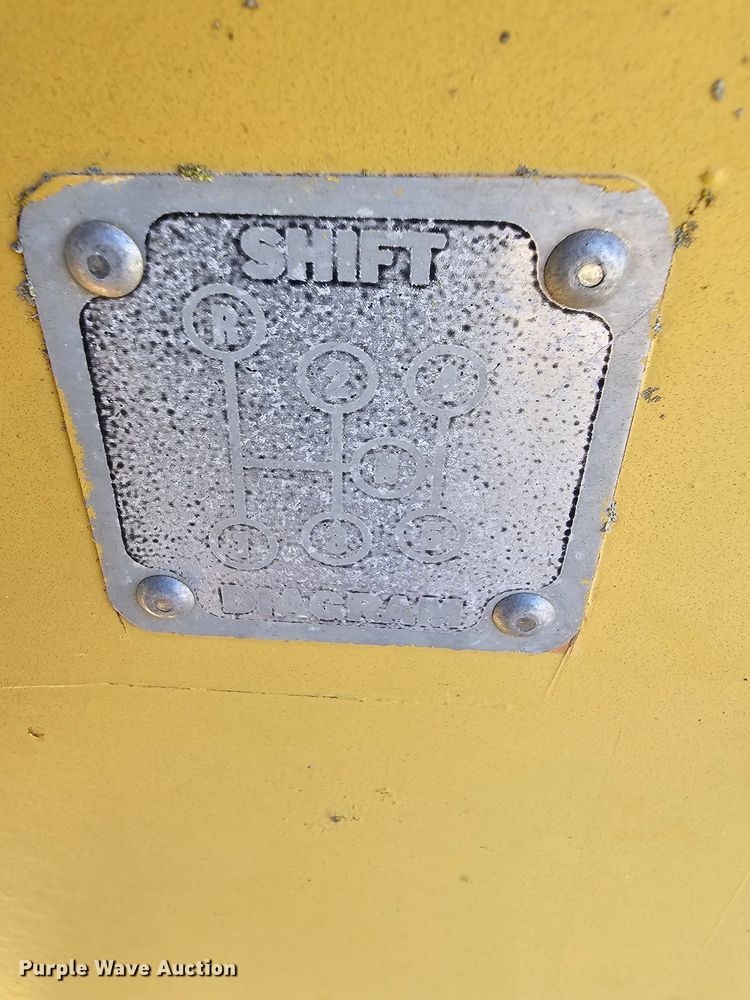 image for item DK1735 Allis Chalmers TS160  conventional scraper