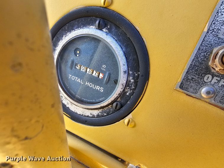 image for item DK1735 Allis Chalmers TS160  conventional scraper