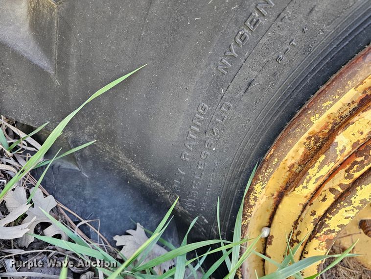 image for item DK1735 Allis Chalmers TS160  conventional scraper