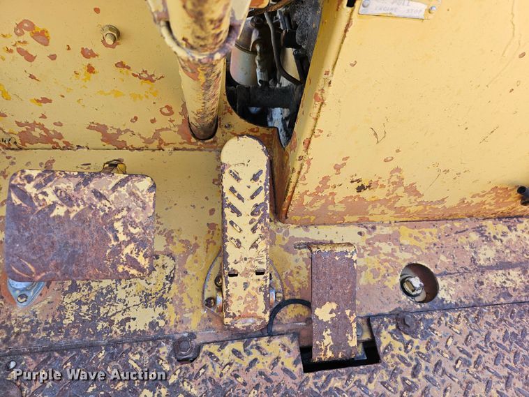 image for item DK1736 Allis Chalmers TS160  conventional scraper