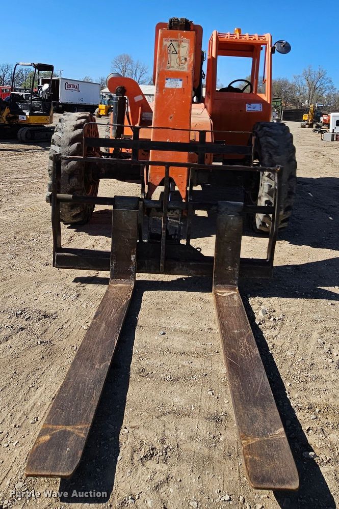 image for item DK1766 2011 JLG 6042  telehandler