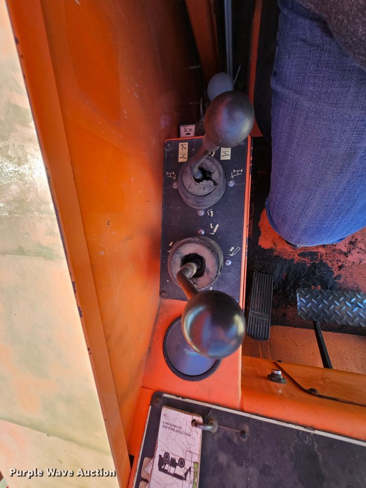 image for item DK1766 2011 JLG 6042  telehandler