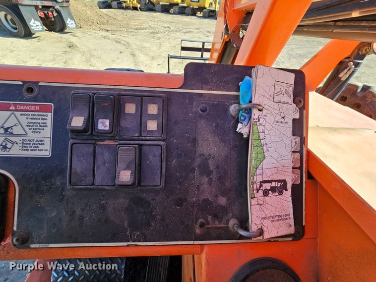 image for item DK1766 2011 JLG 6042  telehandler