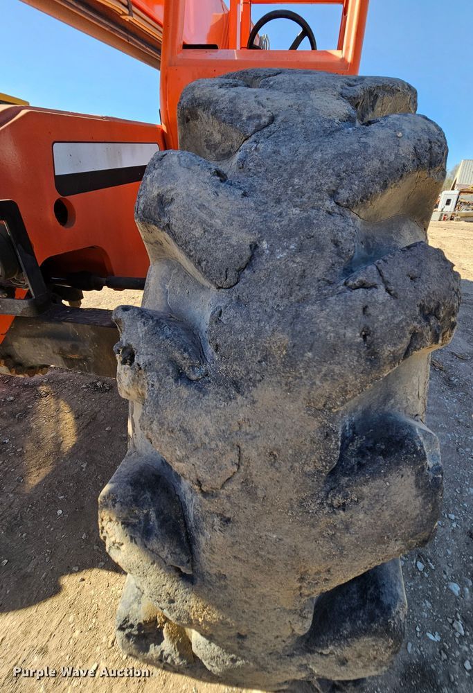 image for item DK1766 2011 JLG 6042  telehandler